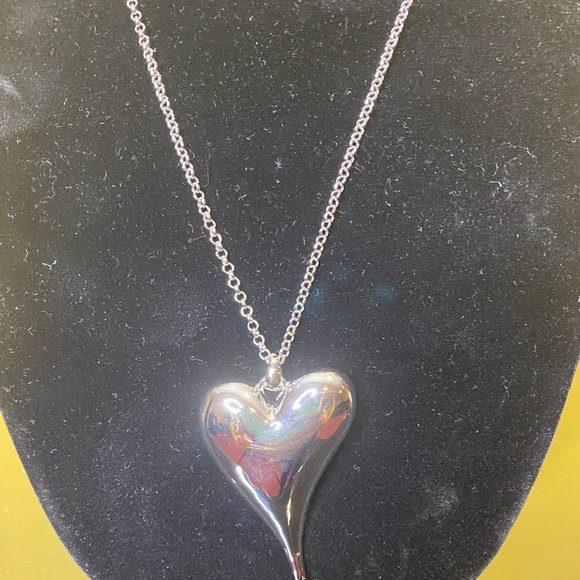 Traci Lynn - Heart String Necklace - Picture 2 of 2